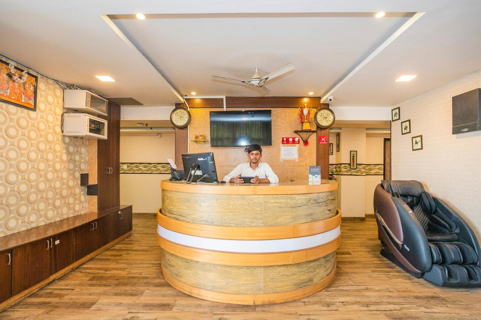 Collection O 5898 Checkin Residency Hotel Bangalore Exterior foto