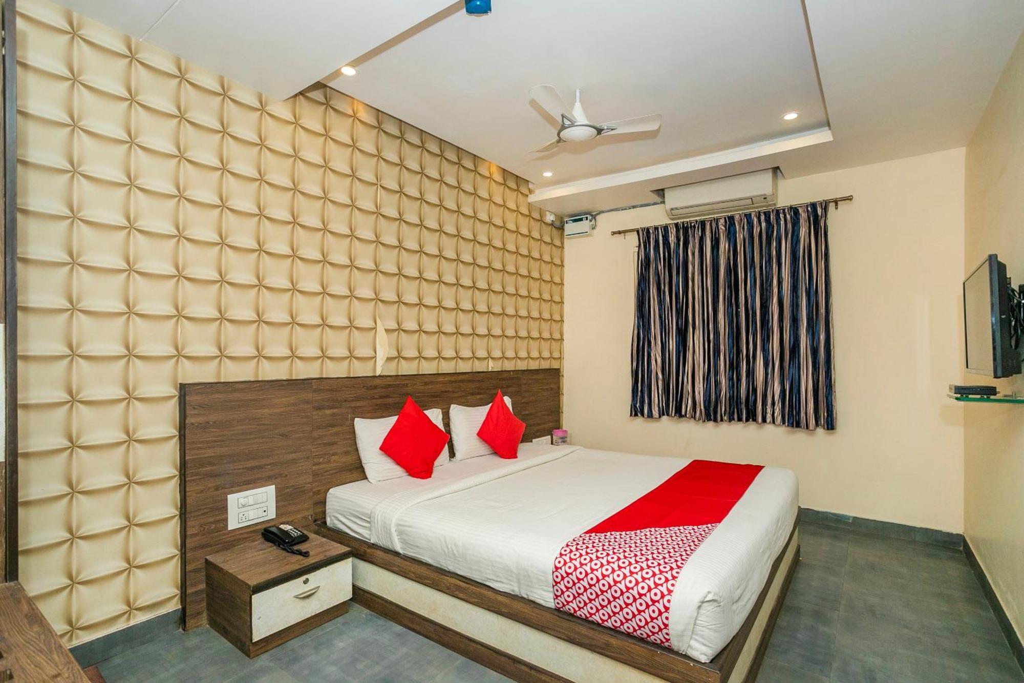 Collection O 5898 Checkin Residency Hotel Bangalore Exterior foto