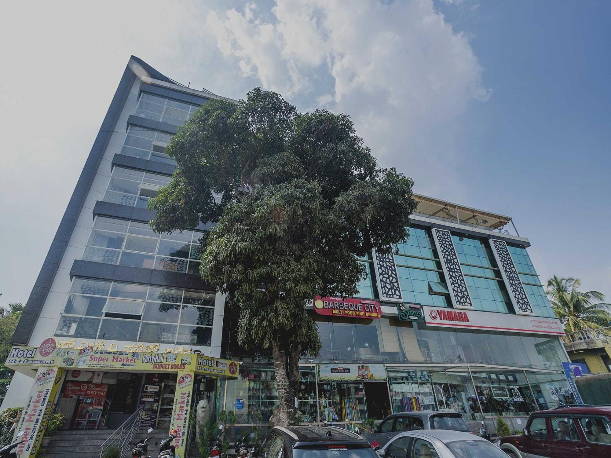 Collection O 5898 Checkin Residency Hotel Bangalore Exterior foto