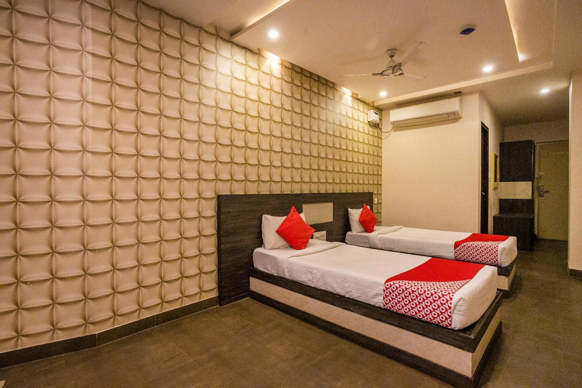 Collection O 5898 Checkin Residency Hotel Bangalore Exterior foto